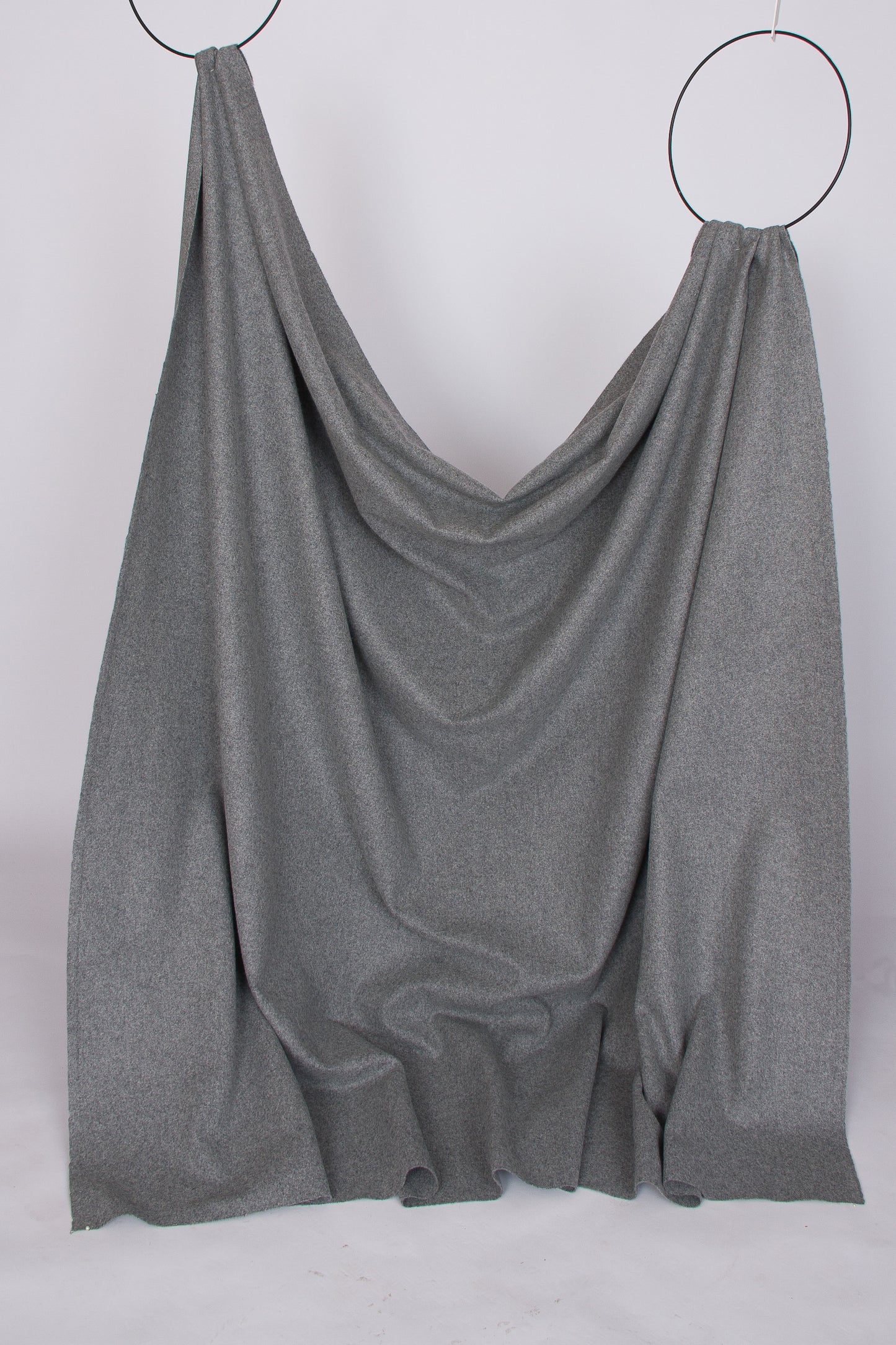 Melanged grey fulled wool