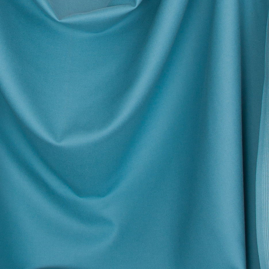 Turquoise medium virgin wool