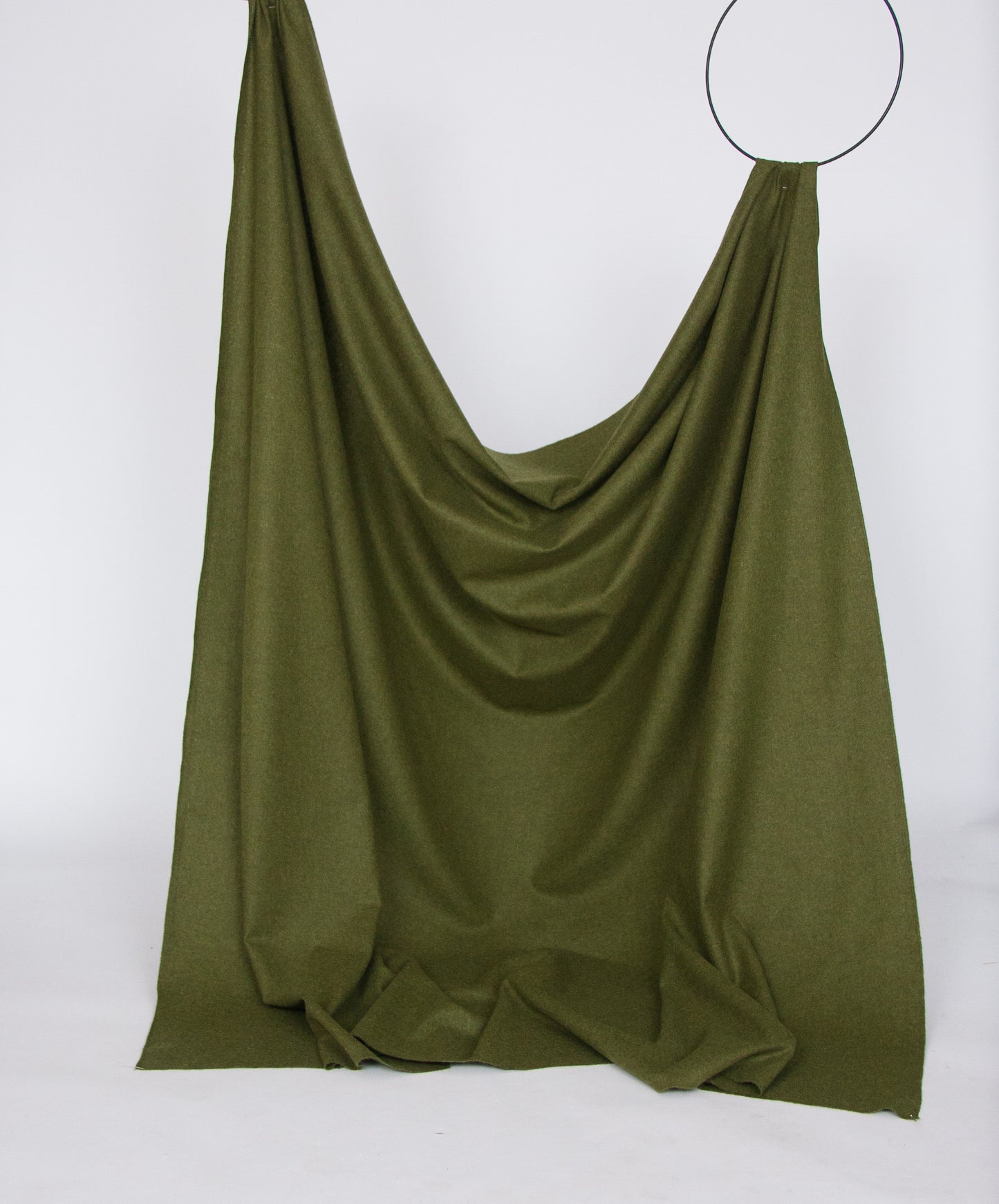 Melanged olive green fine merino wool
