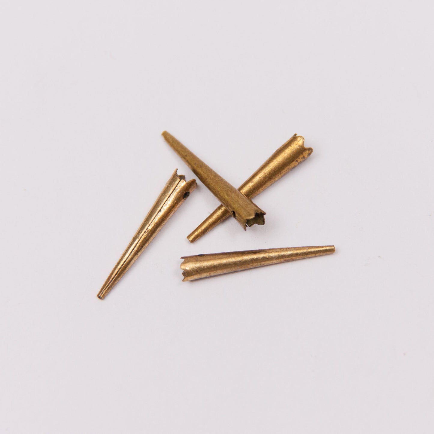 Small serrated aglet