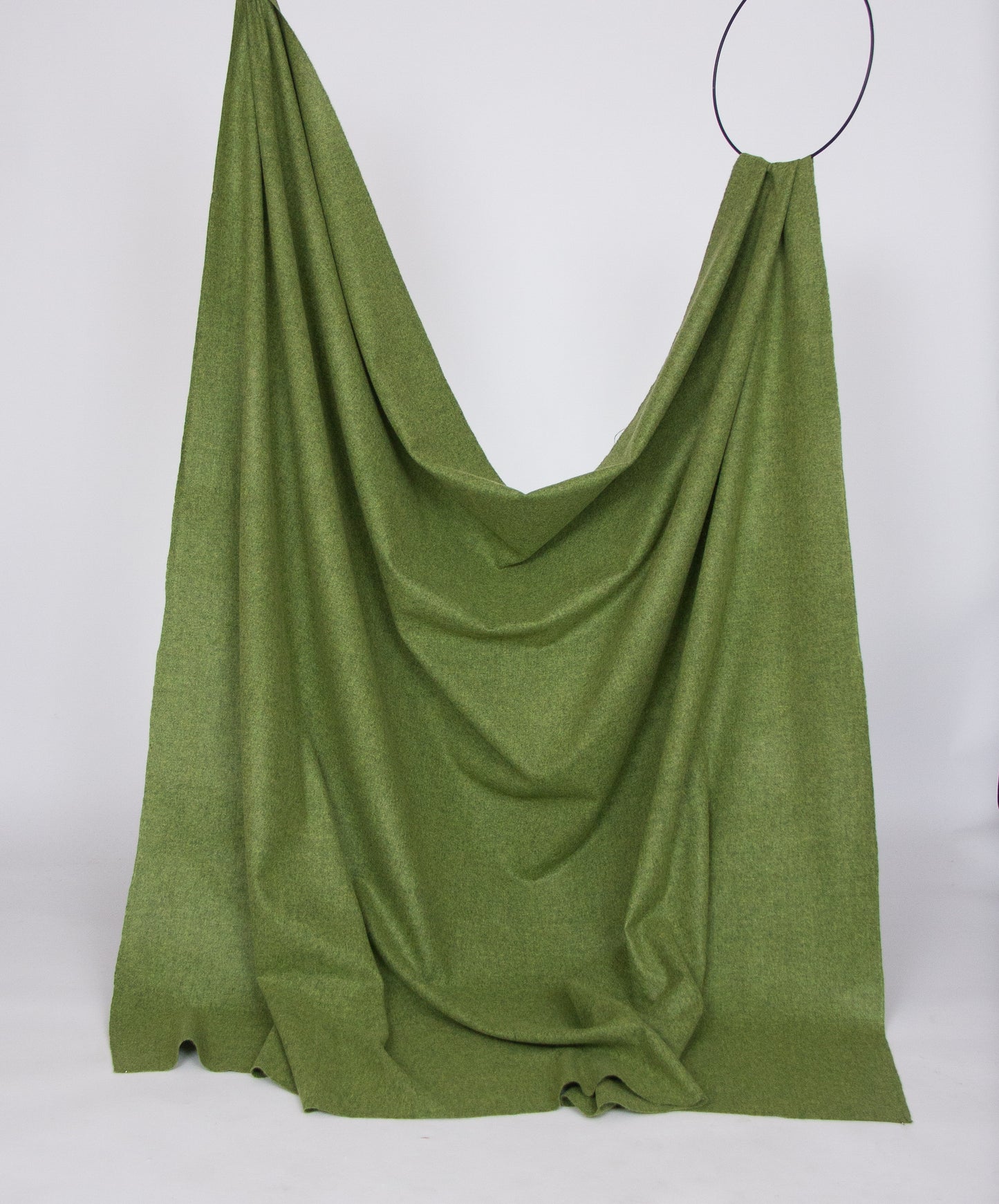 Melanged pistacchio green fine merino wool