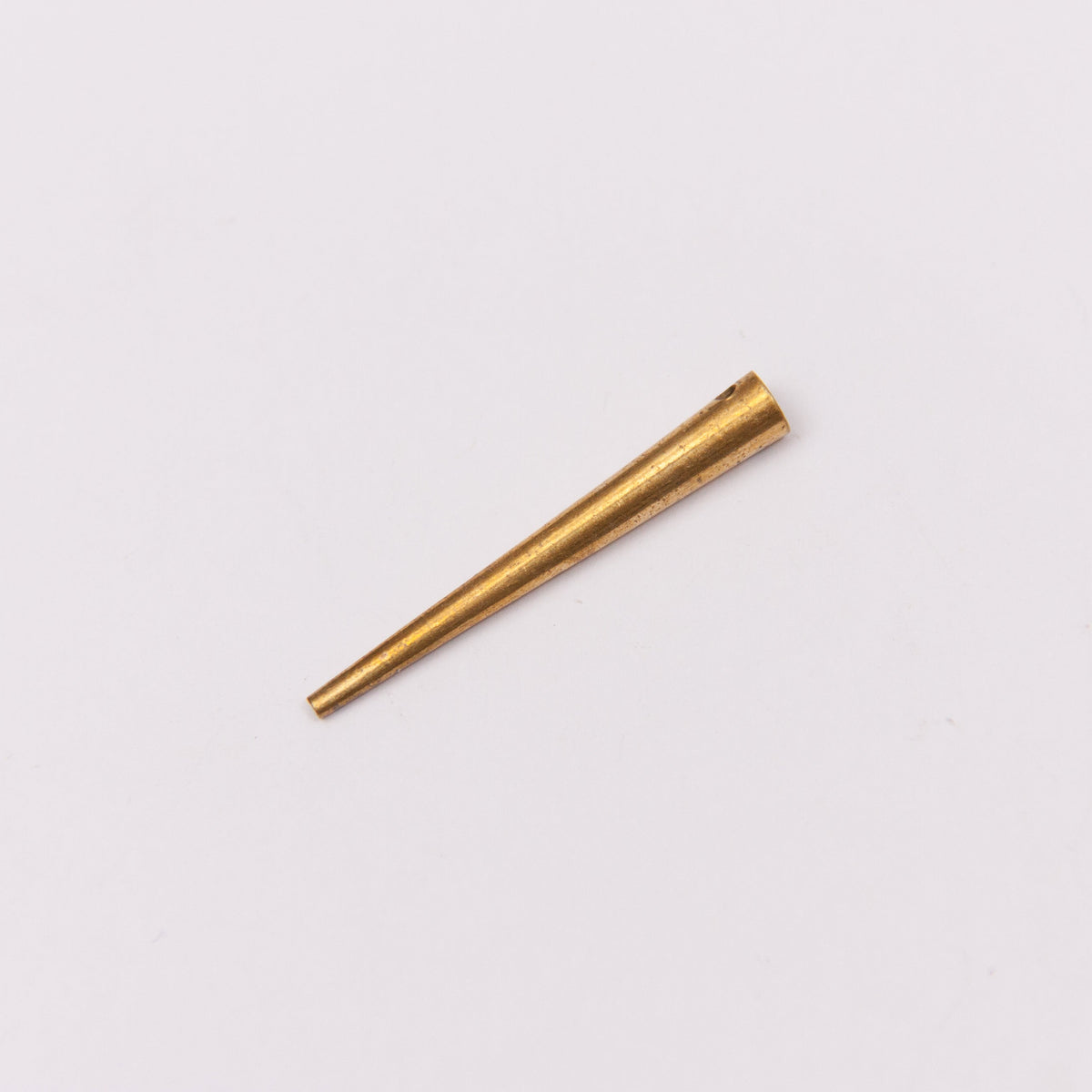 Large simple aglet – Maiden Minne