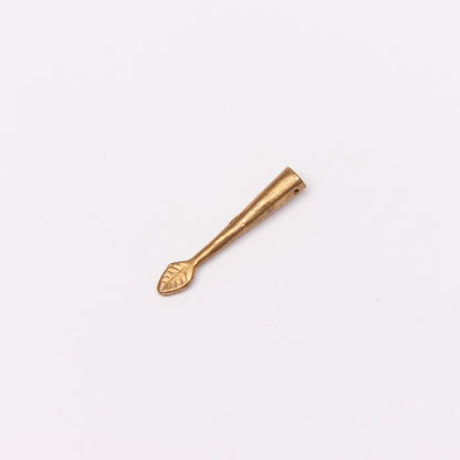 Aglet with leaf top