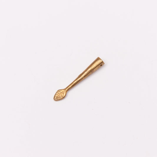 Aglet with leaf top